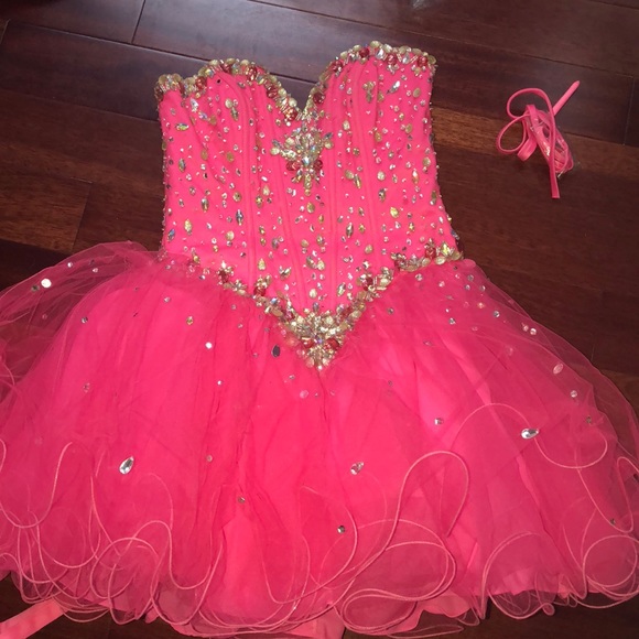 Short Fluffy Prom Dresses